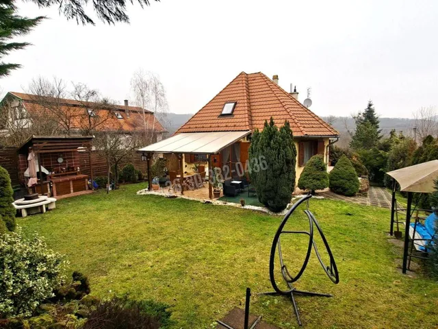 Eladó ház Verőce, Béke utca 245 nm