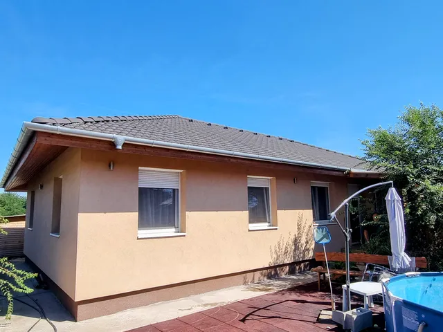 Eladó ház Kecskemét, Felsőszéktó 154 nm