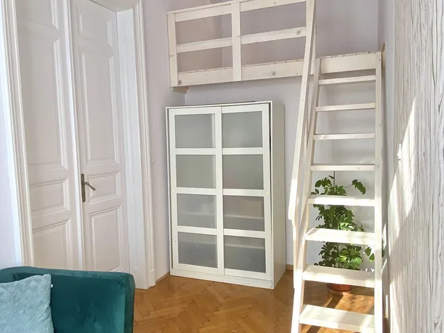 Eladó lakás Budapest VI. kerület, Nagykörúton belüli terület 57 nm