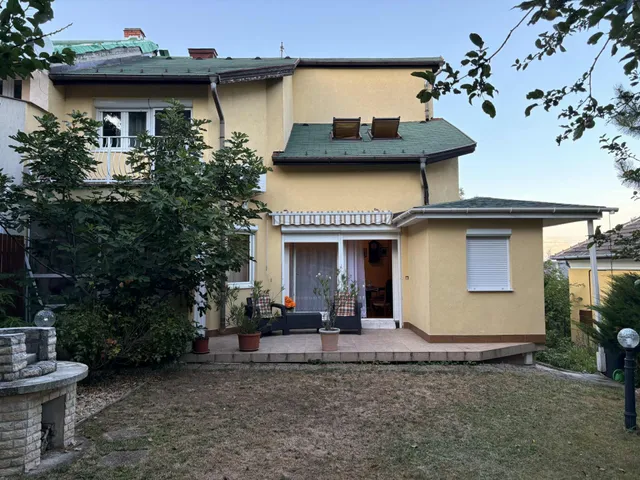 Eladó ház Budapest III. kerület, Testvérhegy 150 nm