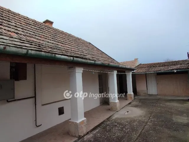Eladó ház Jászberény 35 nm