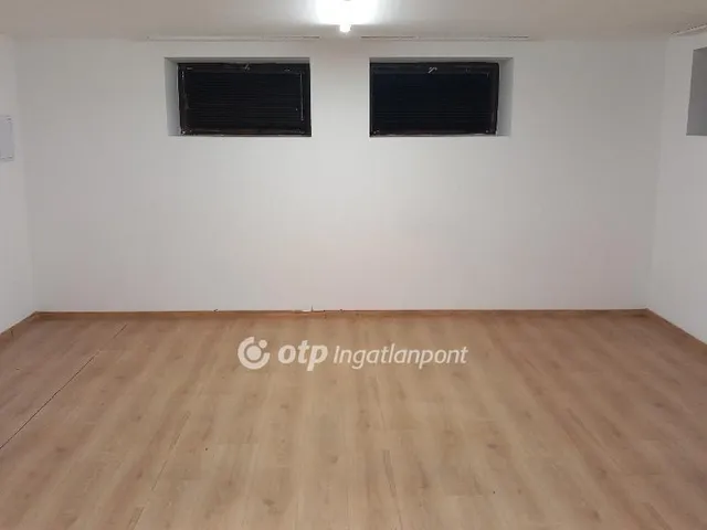 Eladó ház Boldog 208 nm