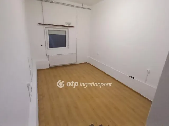 Eladó ház Boldog 208 nm
