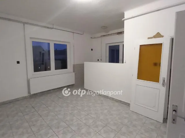 Eladó ház Boldog 208 nm