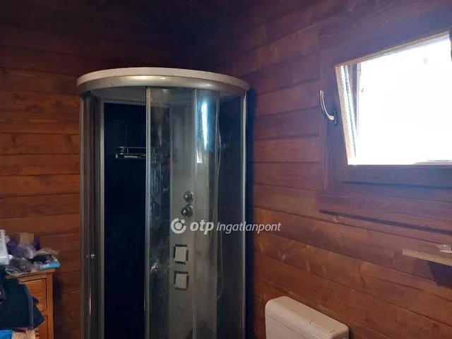 Eladó ház Dány 173 nm