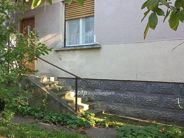 Eladó ház Jászkisér 74 nm