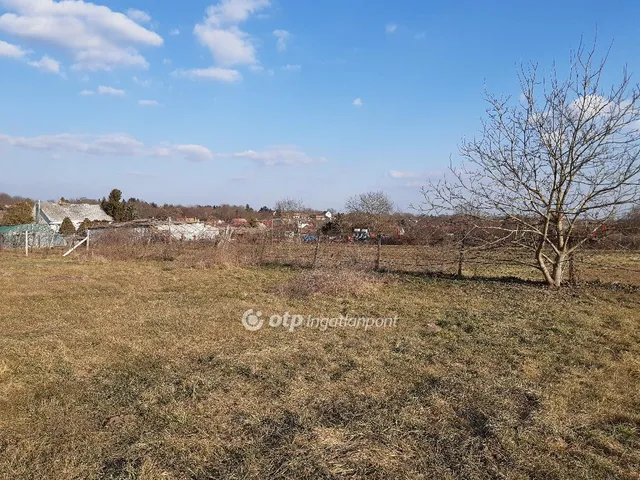 Eladó telek Vácszentlászló 1017 nm