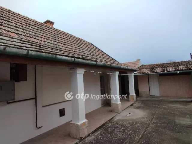 Eladó ház Jászberény 35 nm