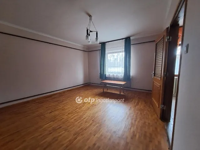 Eladó ház Tiszaörs 107 nm