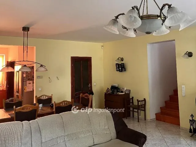 Eladó ház Mogyoród 186 nm