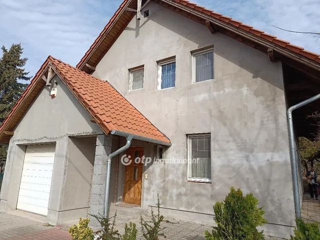 Eladó ház Mogyoród 186 nm