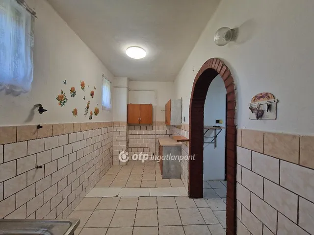Eladó ház Kenderes 89 nm