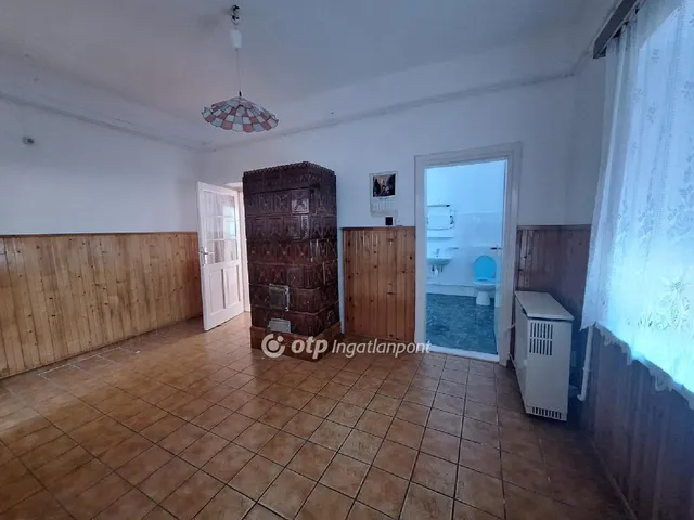 Eladó ház Karcag 73 nm