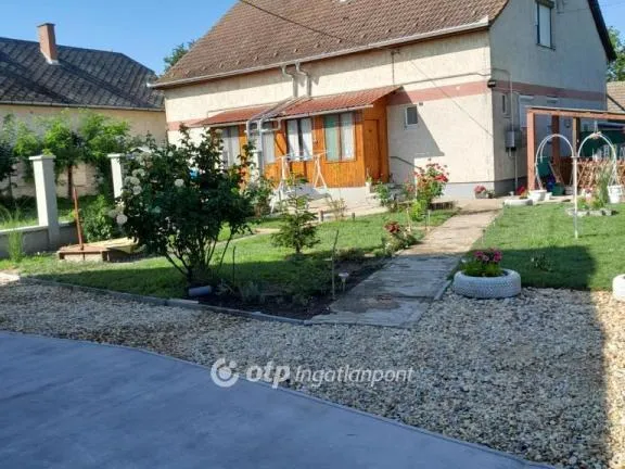Eladó ház Karcag 110 nm