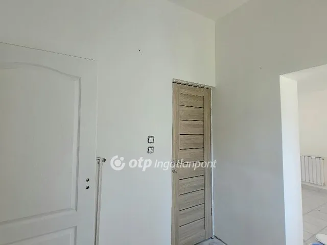 Eladó kereskedelmi és ipari ingatlan Jászberény 220 nm