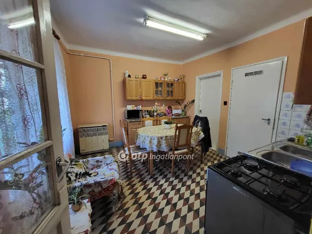 Eladó ház Jászfényszaru 62 nm