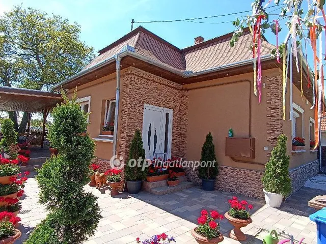 Eladó ház Jászfényszaru 118 nm