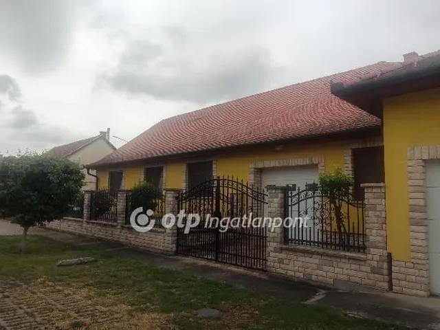 Eladó ház Jászberény 90 nm