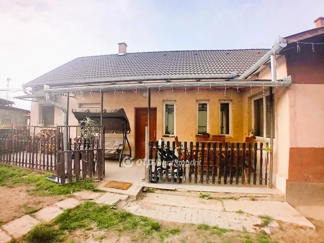 Eladó ház Valkó 132 nm