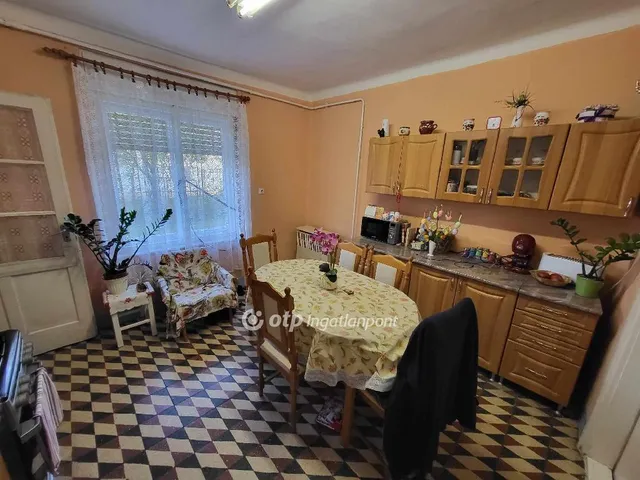 Eladó ház Jászfényszaru 62 nm