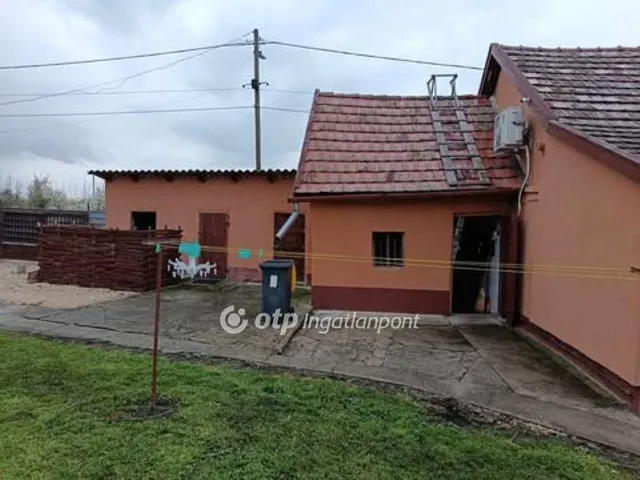 Eladó ház Fegyvernek 93 nm