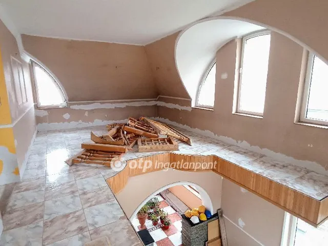 Eladó ház Jászfényszaru 170 nm