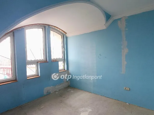 Eladó ház Jászfényszaru 170 nm
