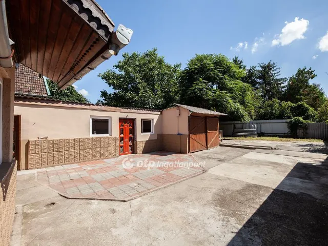 Eladó ház Hatvan 180 nm