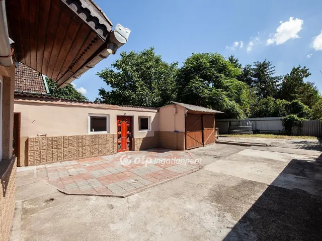 Eladó ház Hatvan 180 nm