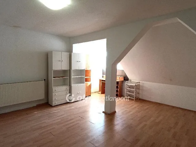 Eladó ház Jászfényszaru 140 nm