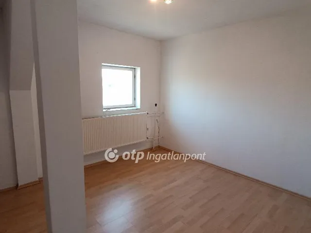 Eladó ház Jászfényszaru 140 nm