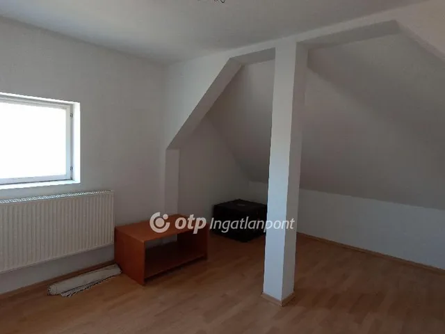 Eladó ház Jászfényszaru 140 nm