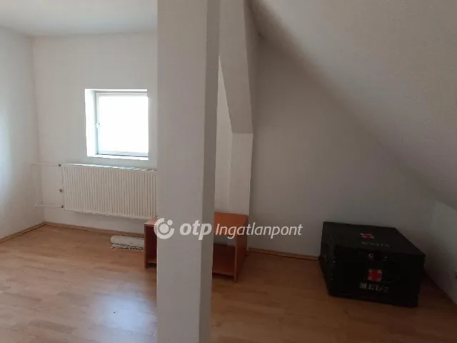 Eladó ház Jászfényszaru 140 nm