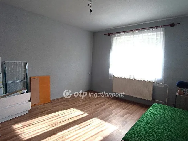 Eladó ház Jászfényszaru 140 nm