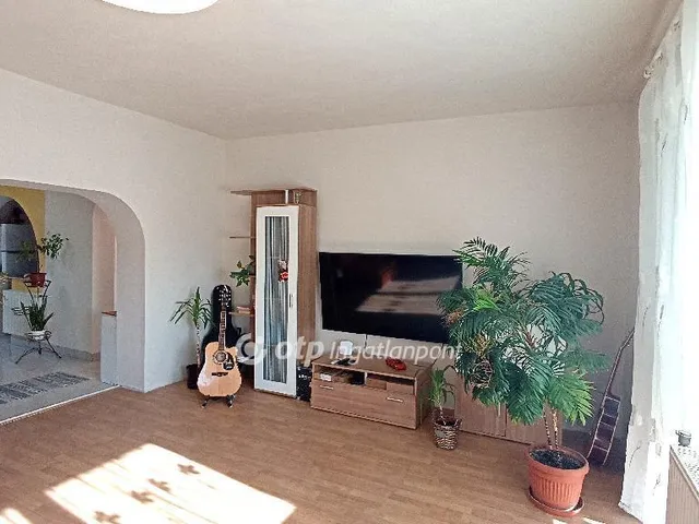 Eladó ház Jászfényszaru 140 nm