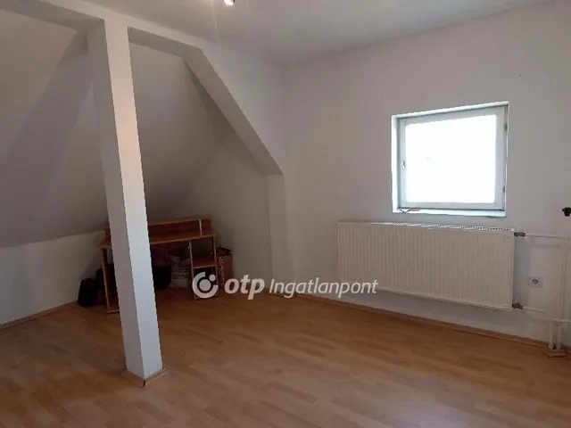 Eladó ház Jászfényszaru 140 nm