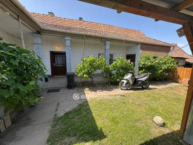 Eladó ház Pusztamonostor 78 nm