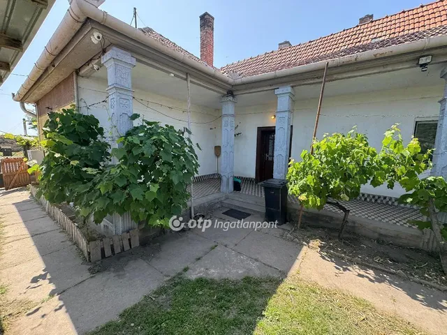 Eladó ház Pusztamonostor 78 nm