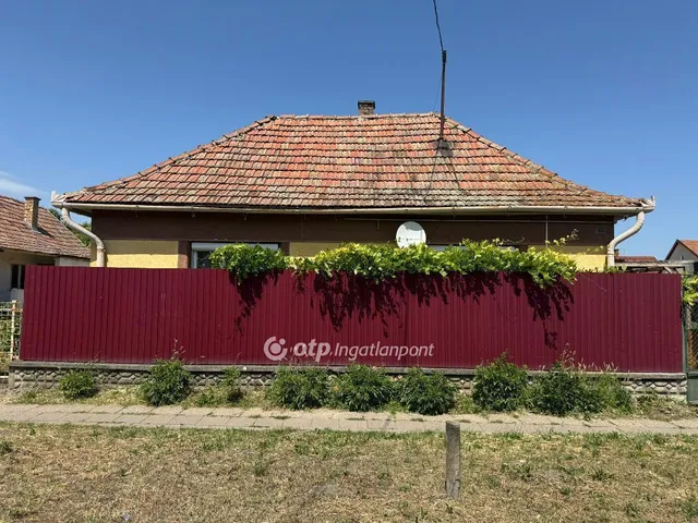 Eladó ház Pusztamonostor 78 nm