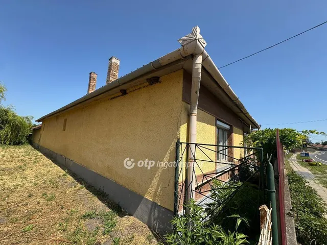 Eladó ház Pusztamonostor 78 nm