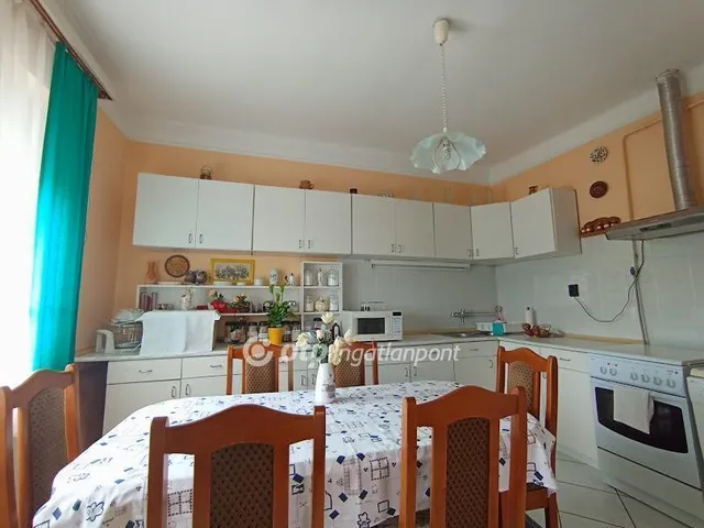 Eladó ház Hatvan 100 nm