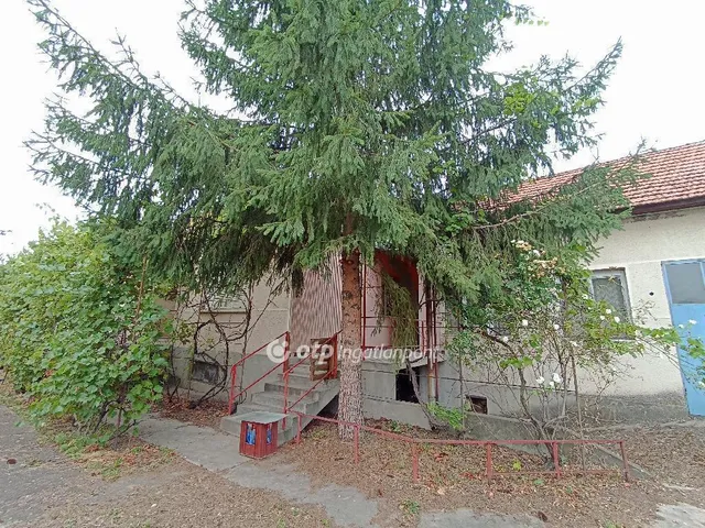 Eladó ház Jászfényszaru 120 nm