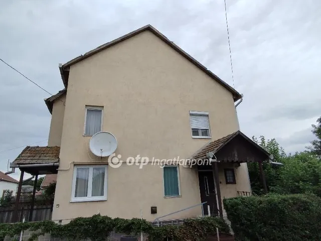 Eladó ház Jászfelsőszentgyörgy 127 nm