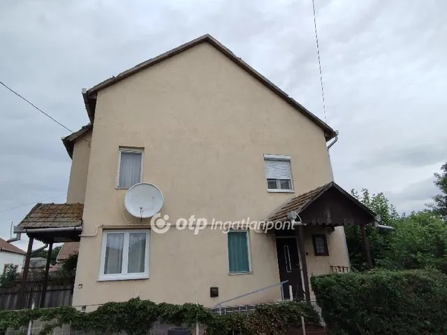 Eladó ház Jászfelsőszentgyörgy 127 nm