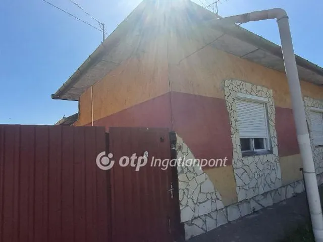 Eladó ház Karcag 93 nm
