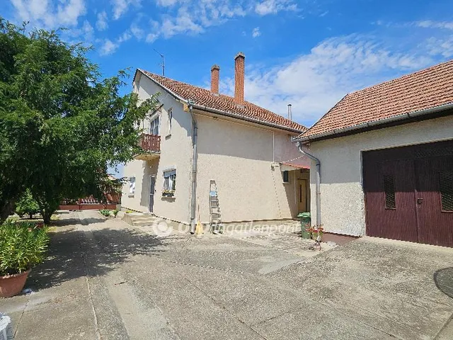 Eladó ház Jászjákóhalma 187 nm