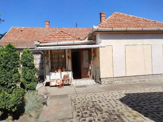 Eladó ház Jászberény 74 nm