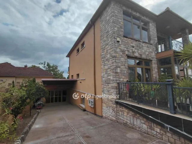 Eladó ház Gödöllő 650 nm