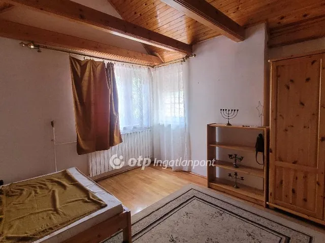 Eladó lakás Jászberény 136 nm