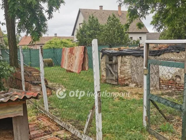 Eladó ház Tiszaföldvár 68 nm